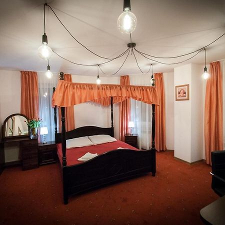 Secession Hotel Leczna Zewnętrze zdjęcie